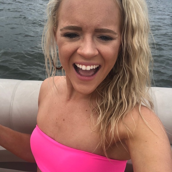 Meet your Posher, Meghan - Picture 6 of 10